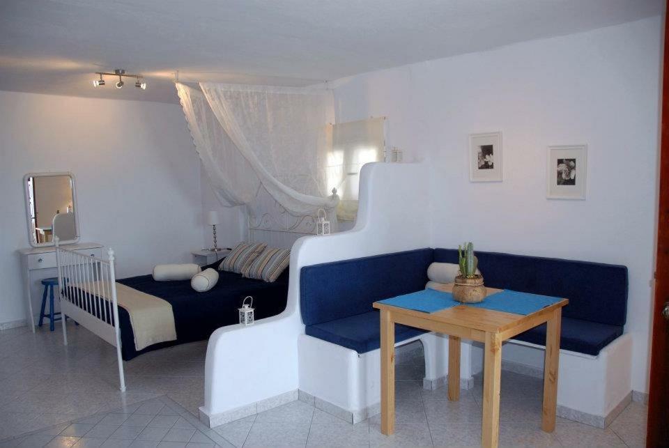 Christos Rooms Milos Adamantas  Exterior photo